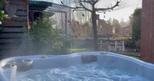 Jacuzzi, dat is genieten van het warme water. In elk seizoen een fantastische ervaring.